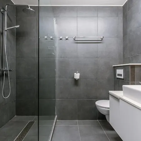 Huswell - Lovely At The Harbour Apartament